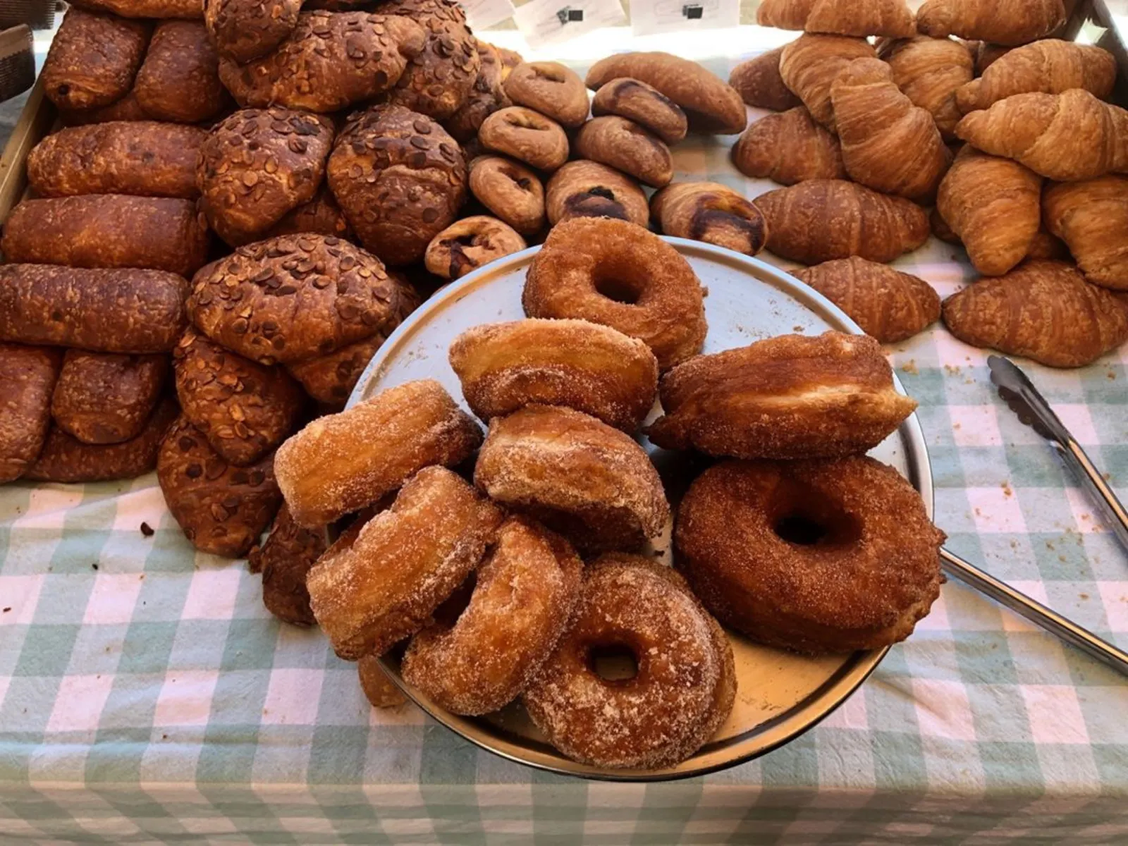 The Best Vegan Bakeries In Los Angeles Discover Los Angeles